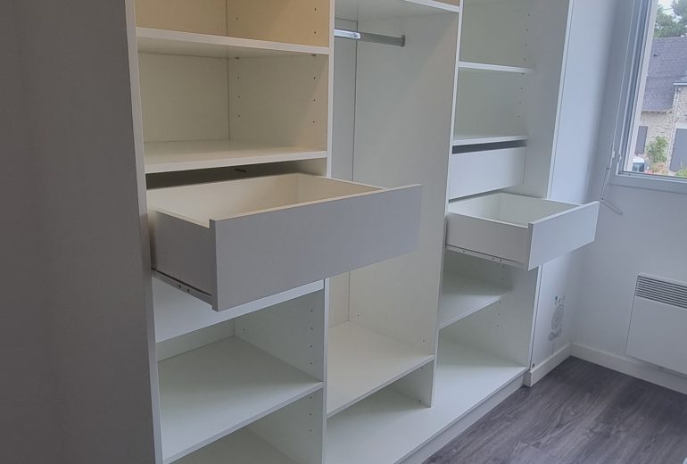 Dressing Agenceur Fabricant de mobilier Menuisier Parqueteur Poseur de cuisine