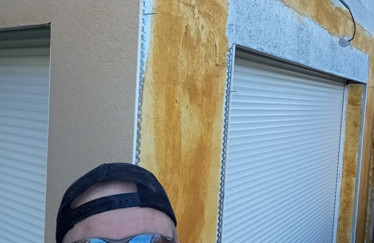 Montage de murs et création de poteaux Maçon