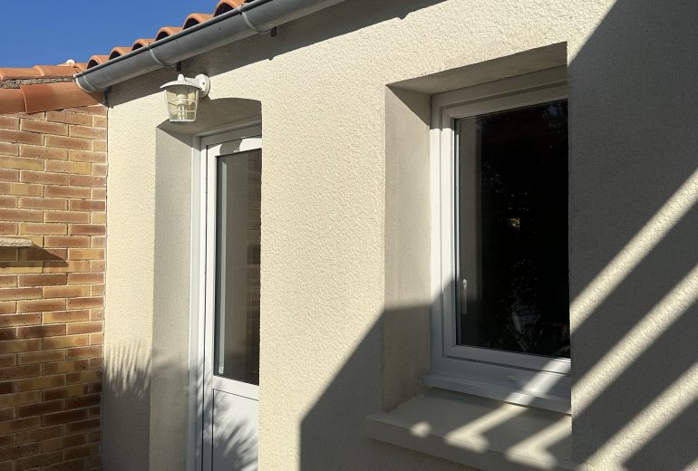 Découvrez notre toute dernière réalisation signée Bournigal ! Fenêtrier Installateur de pergola et store Installateur de portails et portes de garage Menuisier Réparateur de portails et portes de garage Réparateur de volets Storiste