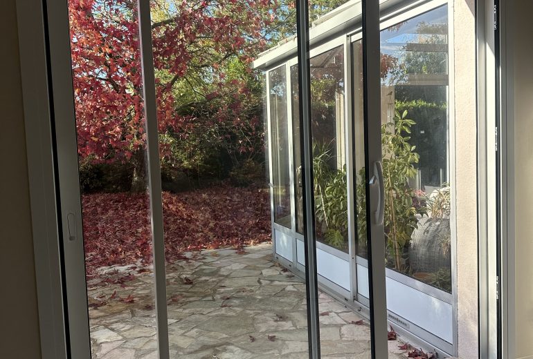 Découvrez notre nouvelle réalisation en menuiserie aluminium 🪟 Fenêtrier Installateur de pergola et store Installateur de portails et portes de garage Menuisier Réparateur de portails et portes de garage Réparateur de volets Storiste