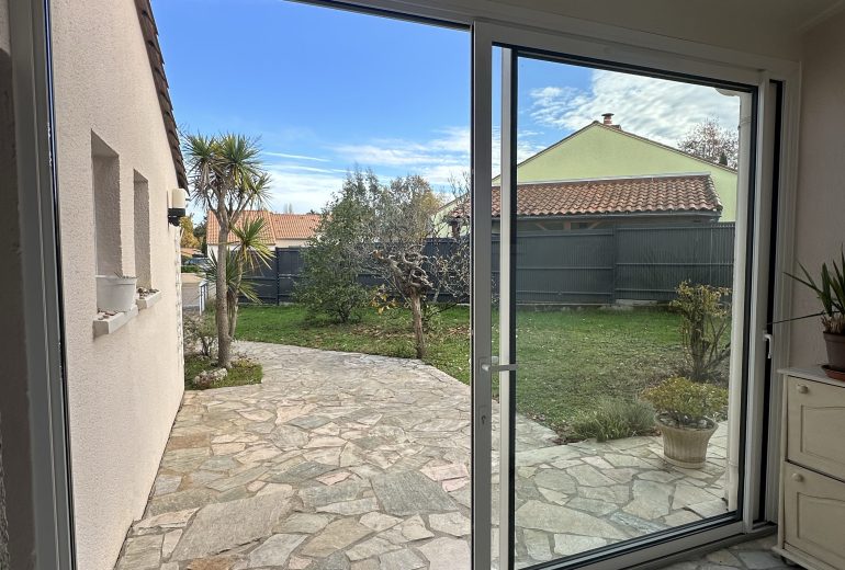 Découvrez notre nouvelle réalisation en menuiserie aluminium 🪟 Fenêtrier Installateur de pergola et store Installateur de portails et portes de garage Menuisier Réparateur de portails et portes de garage Réparateur de volets Storiste