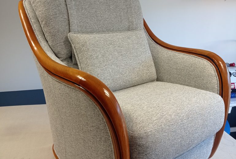 Hivers - Printemps - Eté 2025 Couturier Décorateur de meubles Tapissier Décorateur