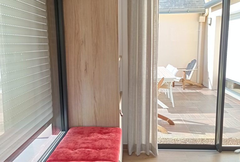 Hivers - Printemps - Eté 2025 Couturier Décorateur de meubles Tapissier Décorateur