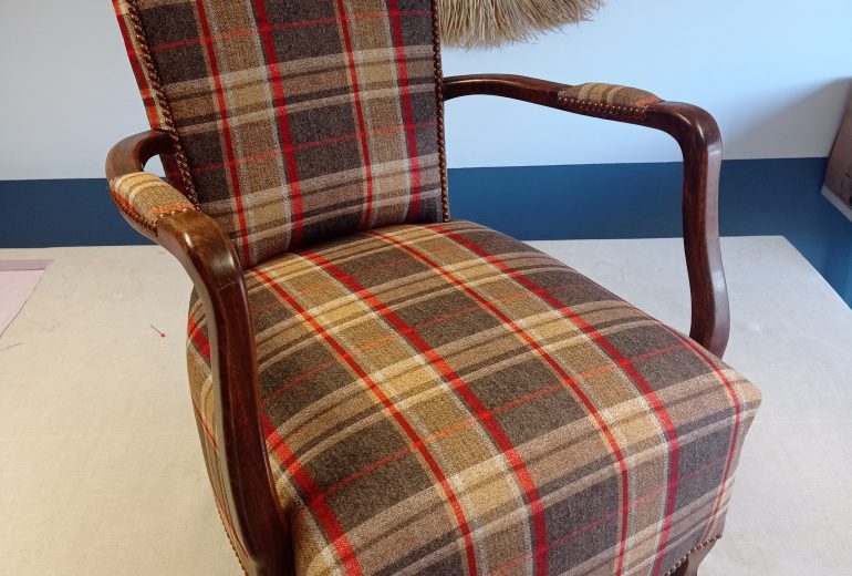 Hivers - Printemps - Eté 2025 Couturier Décorateur de meubles Tapissier Décorateur