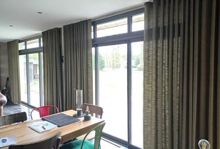 Hivers - Printemps - Eté 2025 Couturier Décorateur de meubles Tapissier Décorateur