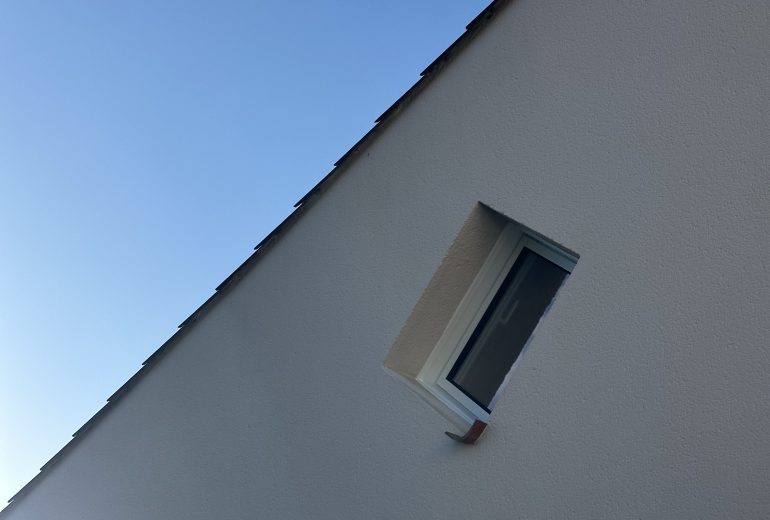 Découvrez notre nouvelle réalisation en menuiserie aluminium 🪟 Fenêtrier Installateur de pergola et store Installateur de portails et portes de garage Menuisier Réparateur de portails et portes de garage Réparateur de volets Storiste