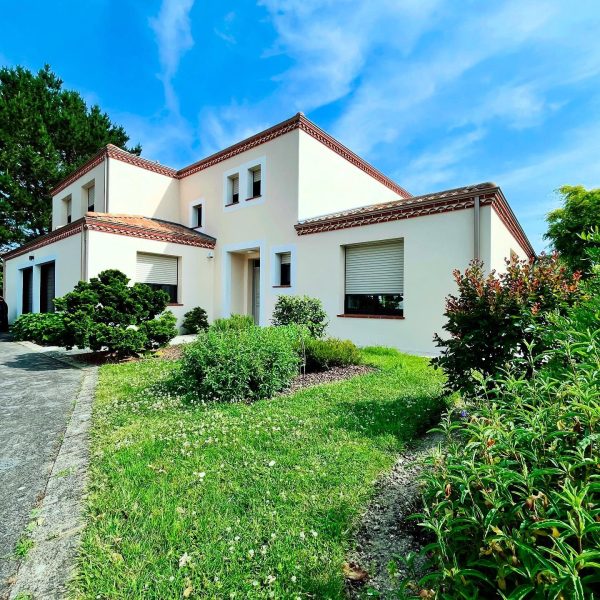 Façade rénové par Couleurs de Jade à Pornic