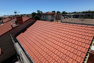 Toiture rénovée en tuile par Ed Ouest Couverture Nantes en Loire-Atlantique