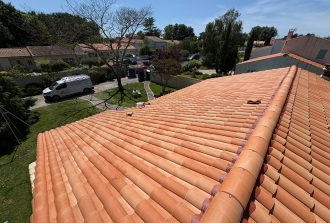 Toiture rénovée en tuile par Ed Ouest Couverture Nantes en Loire-Atlantique