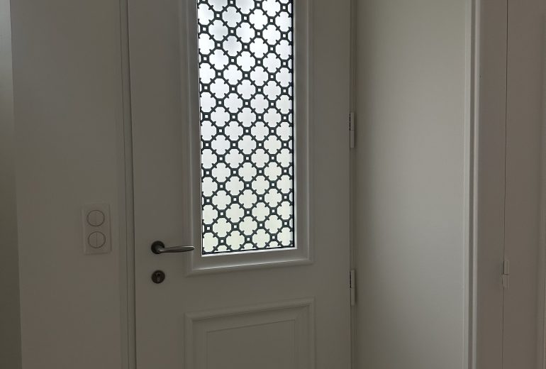 Découvrez notre dernière réalisation : jalousies vertes et porte d’entrée assortie🍈 Fenêtrier Installateur de pergola et store Installateur de portails et portes de garage Menuisier Réparateur de portails et portes de garage Réparateur de volets Storiste