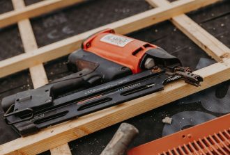 ED Ouest Couverture Couvreur Étancheur Poseur de gouttière Zingueur