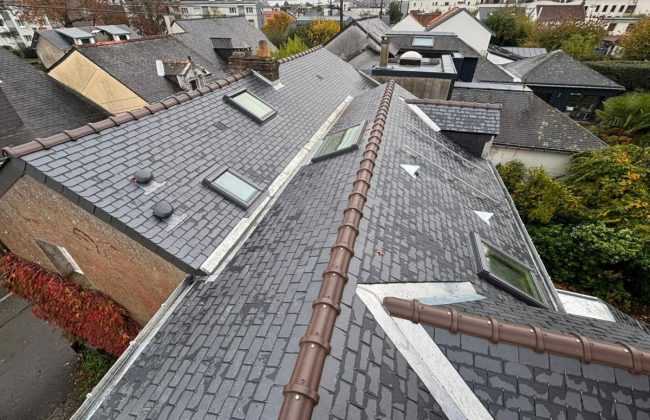 Réparation toiture en Loire-Atlantique : un chantier qui redonne de l'énergie Couvreur Étancheur Poseur de gouttière Zingueur