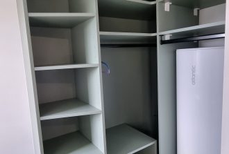 Atelier Jonath Agenceur Combles Espace professionnel Fabricant de mobilier Fabrication Menuisier Mobilier Parqueteur Parquets Portes Pose Pose Poseur de cuisine Rangement Salons et expositions Terrasses Volets