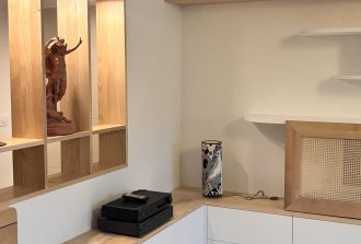 Mr Oak Agenceur Combles Création Ebéniste Escaliers Espace professionnel Fabricant de mobilier Fabrication Menuisier Mobilier Rangement Salons et expositions