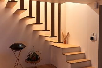 Mr Oak Agenceur Combles Création Ebéniste Escaliers Espace professionnel Fabricant de mobilier Fabrication Menuisier Mobilier Rangement Salons et expositions