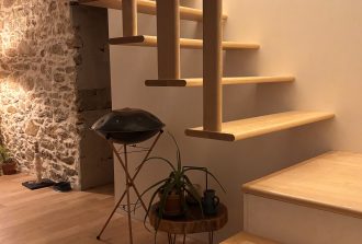 Mr Oak Agenceur Combles Création Ebéniste Escaliers Espace professionnel Fabricant de mobilier Fabrication Menuisier Mobilier Rangement Salons et expositions