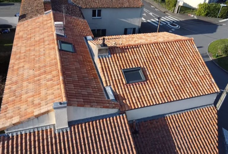 Réfection toiture Nantes : ce que ça veut vraiment dire Couvreur Étancheur Poseur de gouttière Zingueur