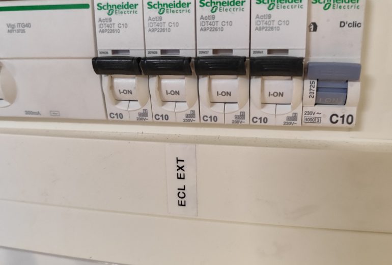 Eclairage extérieur Électricien Réparateur de volets