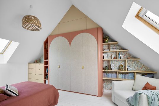 Atelier Jonath Loire-Atlantique Agenceur Combles Espace professionnel Fabricant de mobilier Fabrication Menuisier Mobilier Parqueteur Parquets Portes Pose Pose Poseur de cuisine Rangement Salons et expositions Terrasses Volets