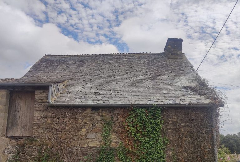 Remplacement toiture ardoise à Blain Couvreur Étancheur Poseur de gouttière Zingueur