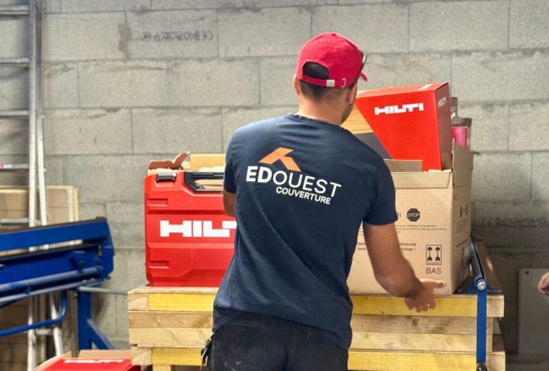 De nouveaux outils pour notre entreprise couverture à Nantes Couvreur Étancheur Poseur de gouttière Zingueur