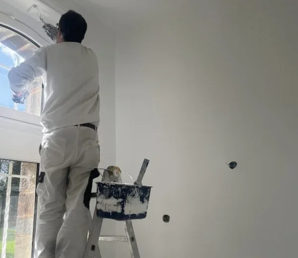 🎨 Avec Atout Décoration : une rentrée sous le signe du renouveau ! Façadier Parqueteur Peintre Peintre d'extérieur Peintre d'intérieur Solier moquettiste